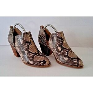 Carlos Santana Boots Women's Size 10M Snake Print Carmin Ankle Booties Pre-owned